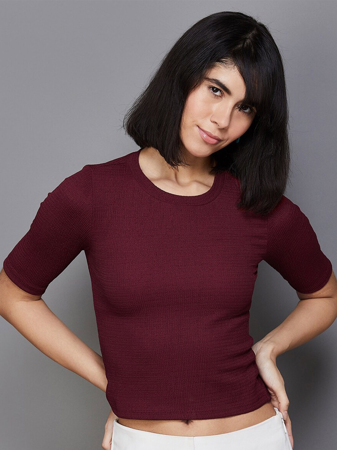 

Ginger by Lifestyle Round Neck Fitted Crop Top, Burgundy