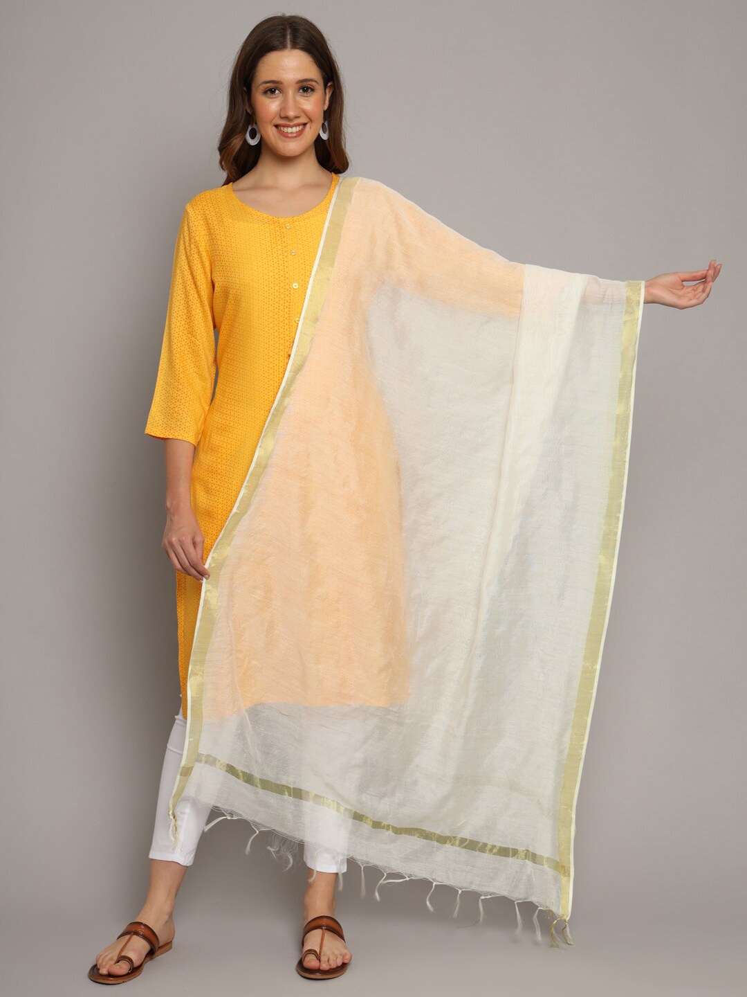 

DECKEDUP Silk Dupatta With Tassells, White