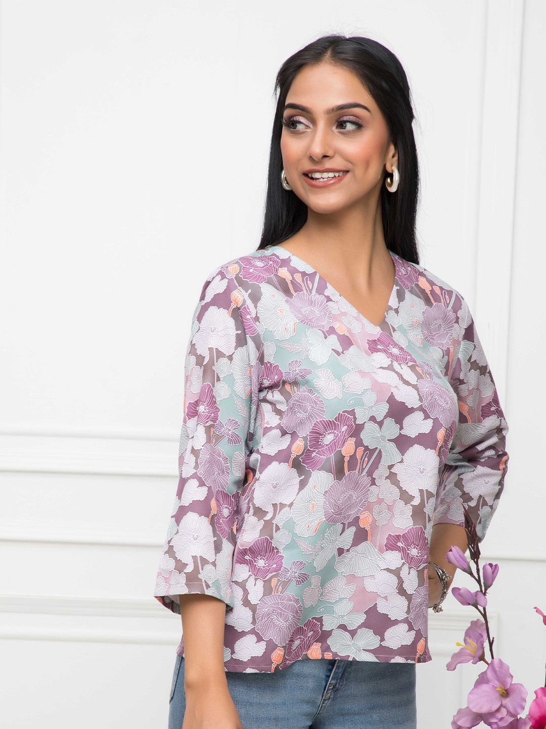 

DressBerry Mauve Floral Printed V-Neck Top