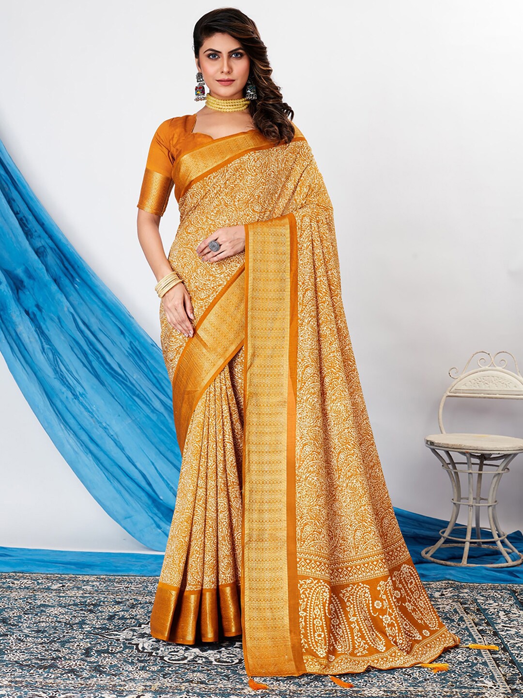 

Saree mall Mustard & White Ethnic Motifs Pinted Zari Sungudi Sarees