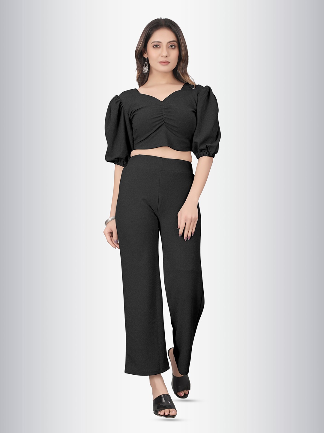 

N N ENTERPRISE V-Neck Puff Sleeves Top And Trousers, Black