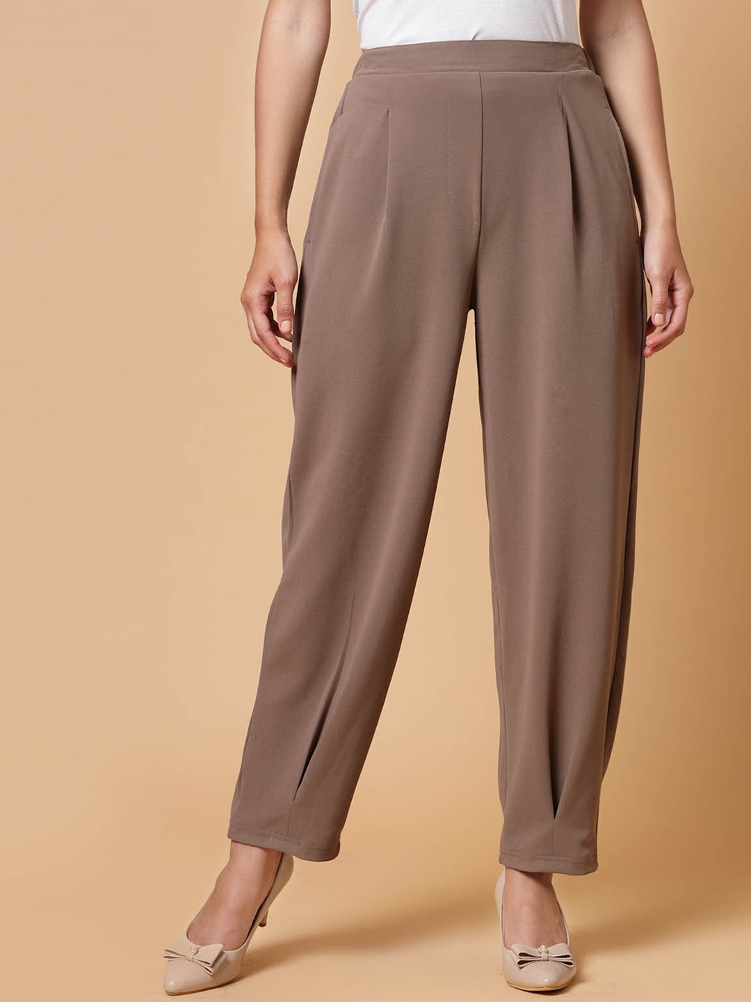 

plusS WORX Women Brown Solid Pleated Trousers