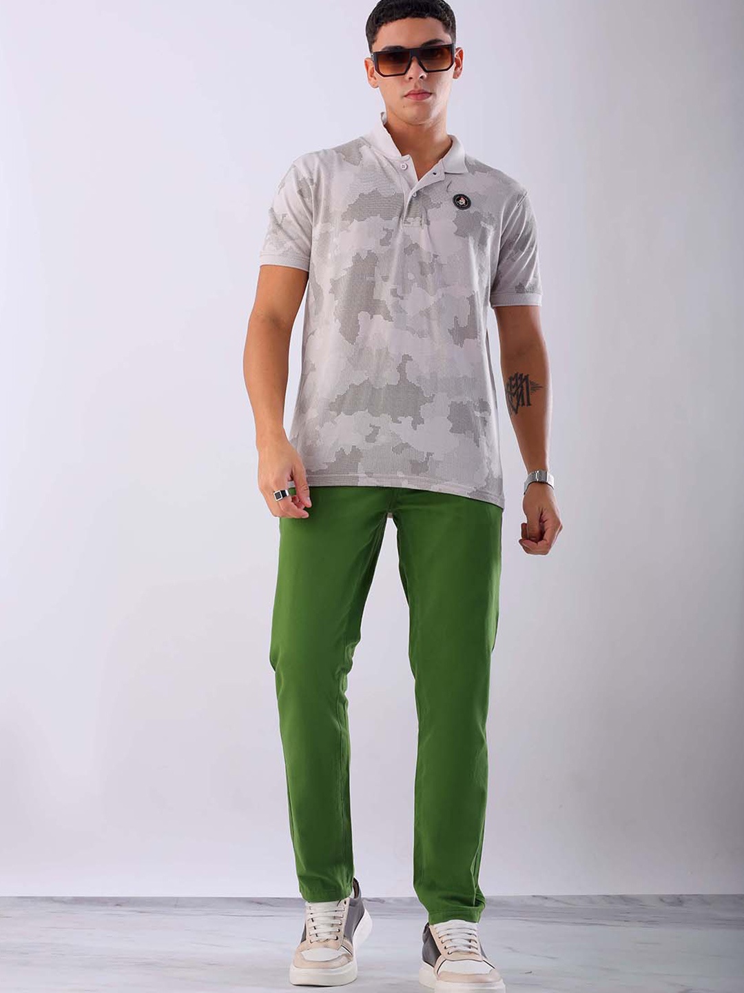 

Hardsoda by The Indian Garage Co Men Slim Fit Cotton Trousers, Green