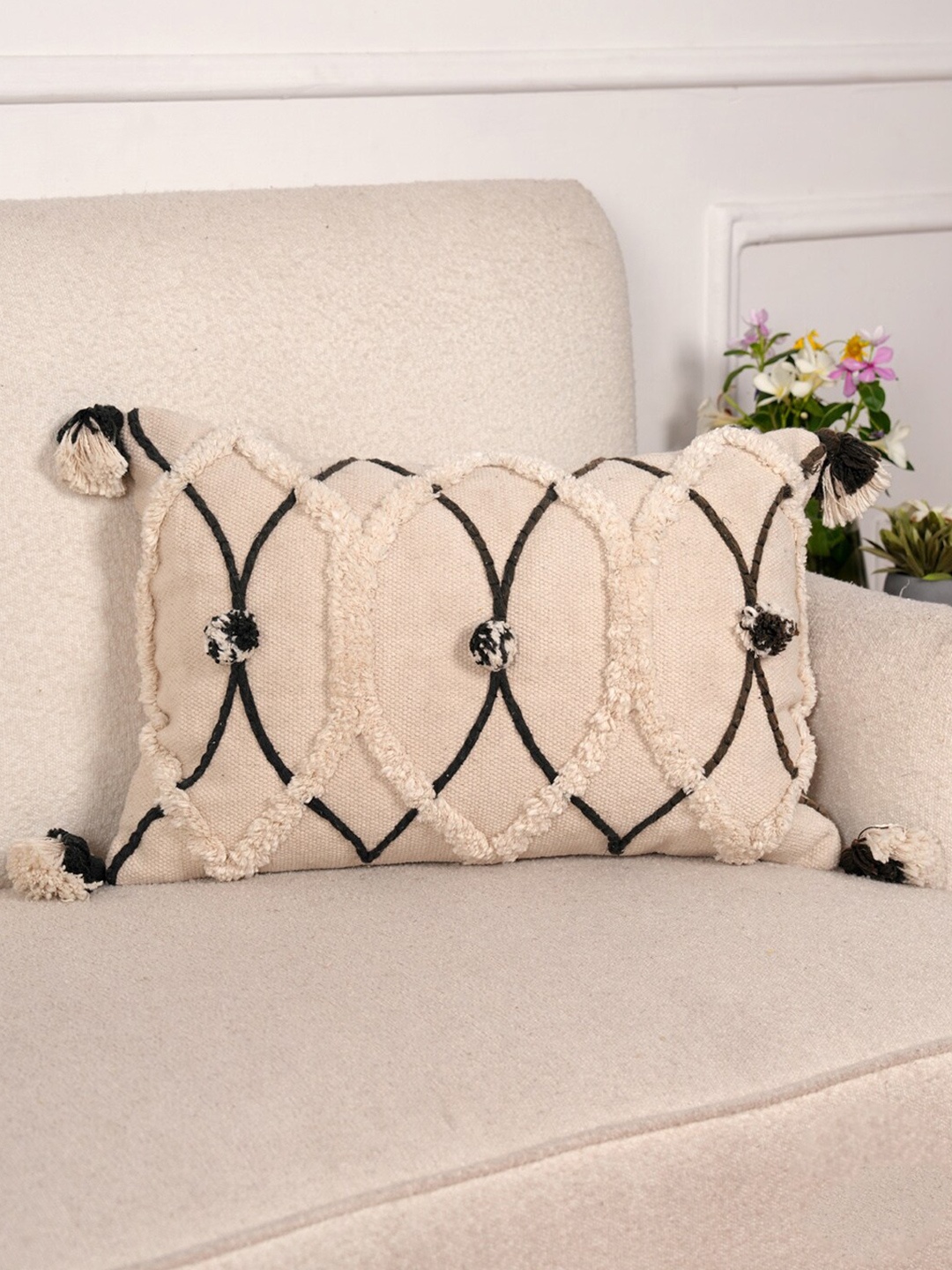 

Art Avenue Off White & Black Self Design Cotton Rectangle Cushion Cover, Cream