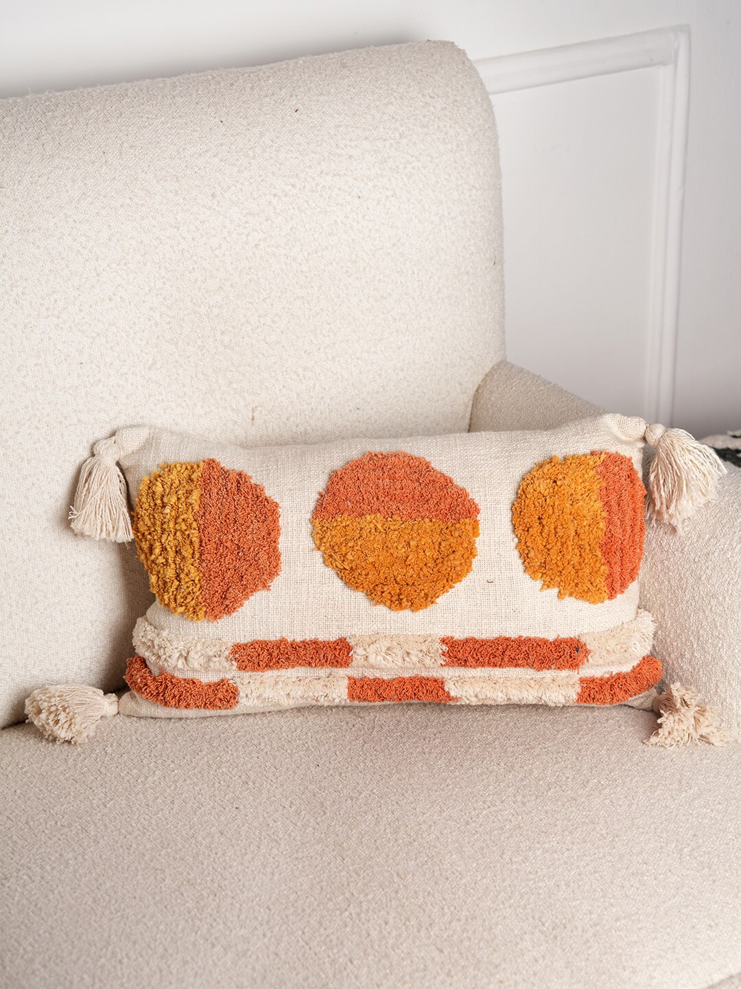 

Art Avenue Cream-Coloured & Yellow Geometric Rectangle Cotton Cushion Cover