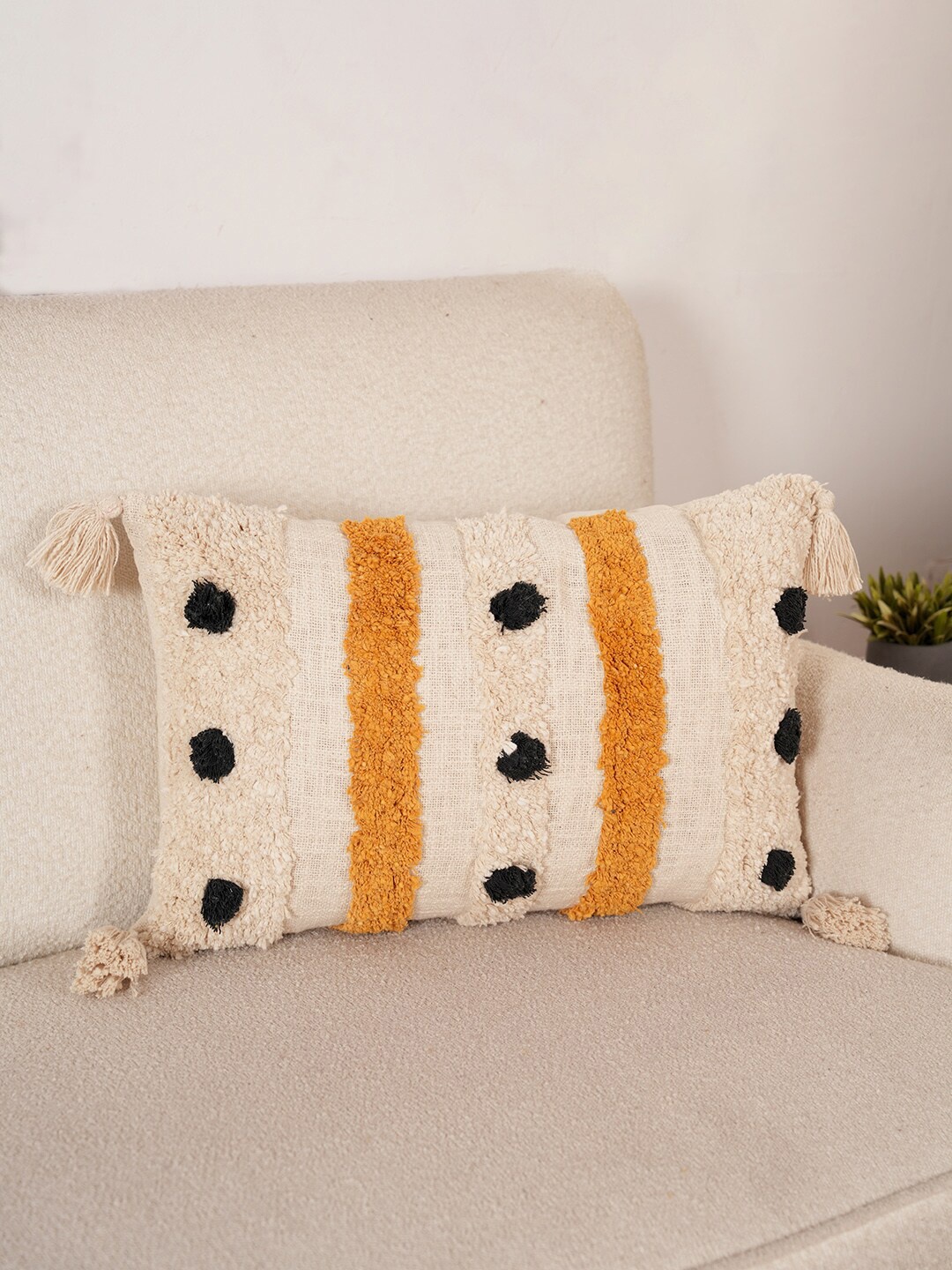 

Art Avenue Cream-Coloured & Yellow Rectangle Cotton Cushion Cover