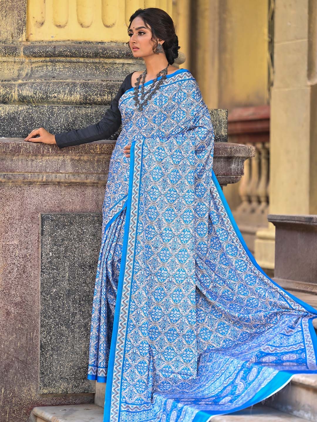 

Anouk Ethnic Motifs Printed Art Silk Saree, Blue