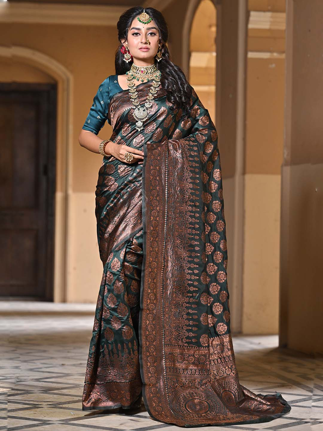 

Anouk Woven Design Zari Banarasi Saree, Green