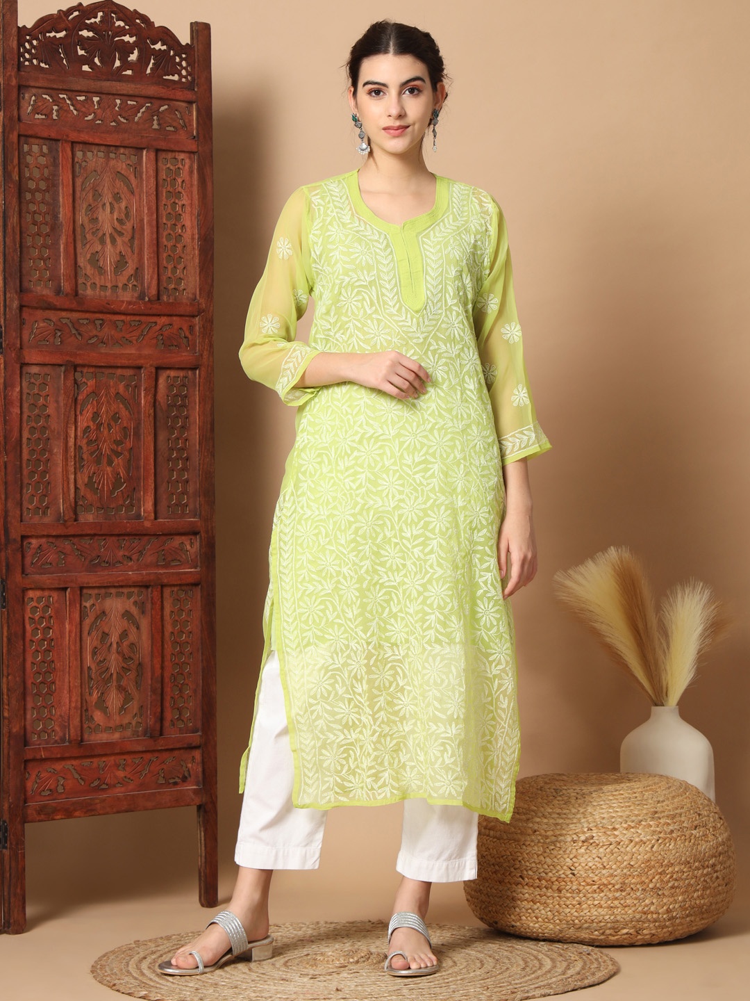 

Ethnava Ethnic Motifs Embroidered Thread Work Georgette Kurta, Green