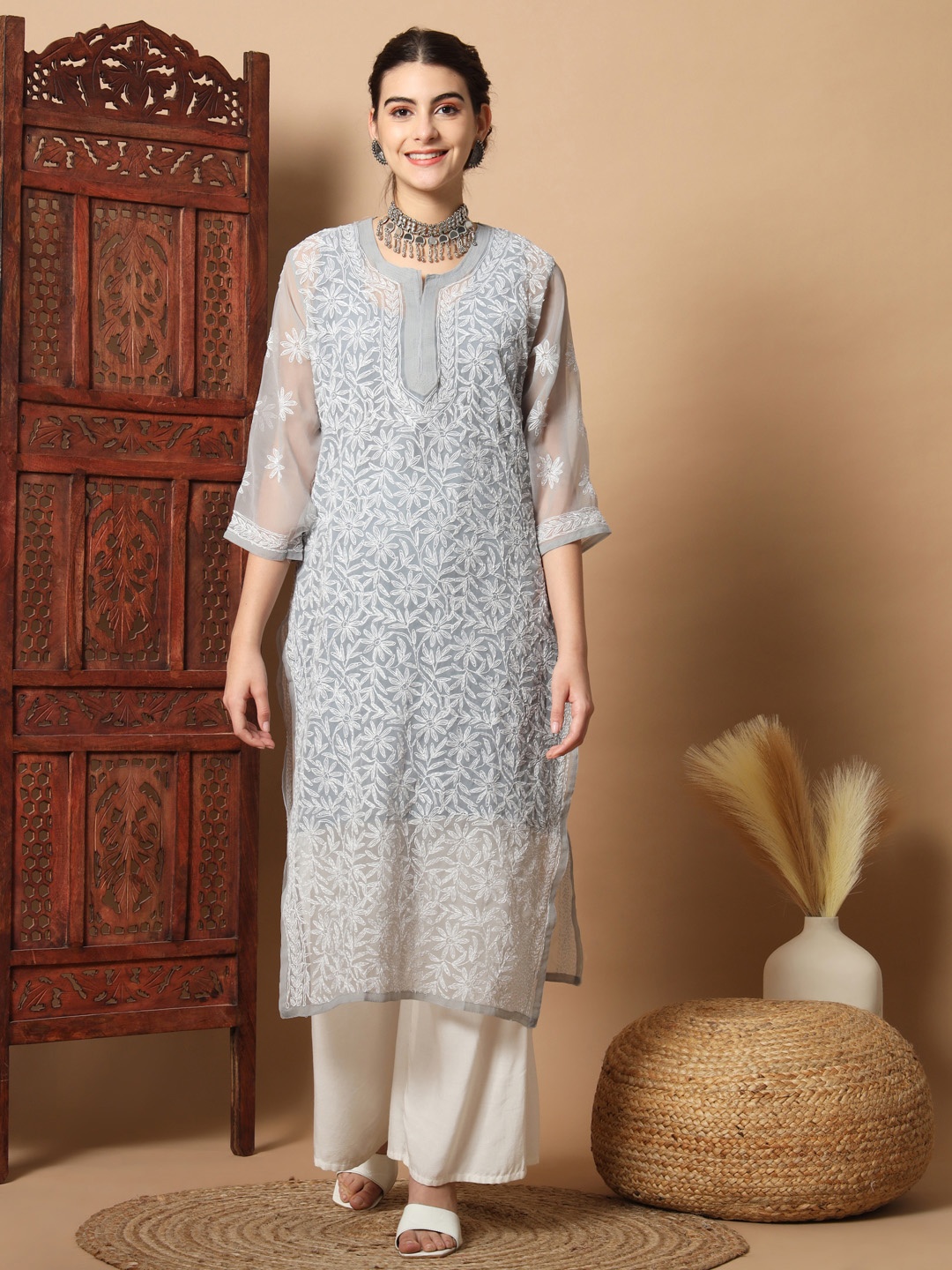 

Ethnava Floral Embroidered Round Neck Straight Kurta With Slip, Grey