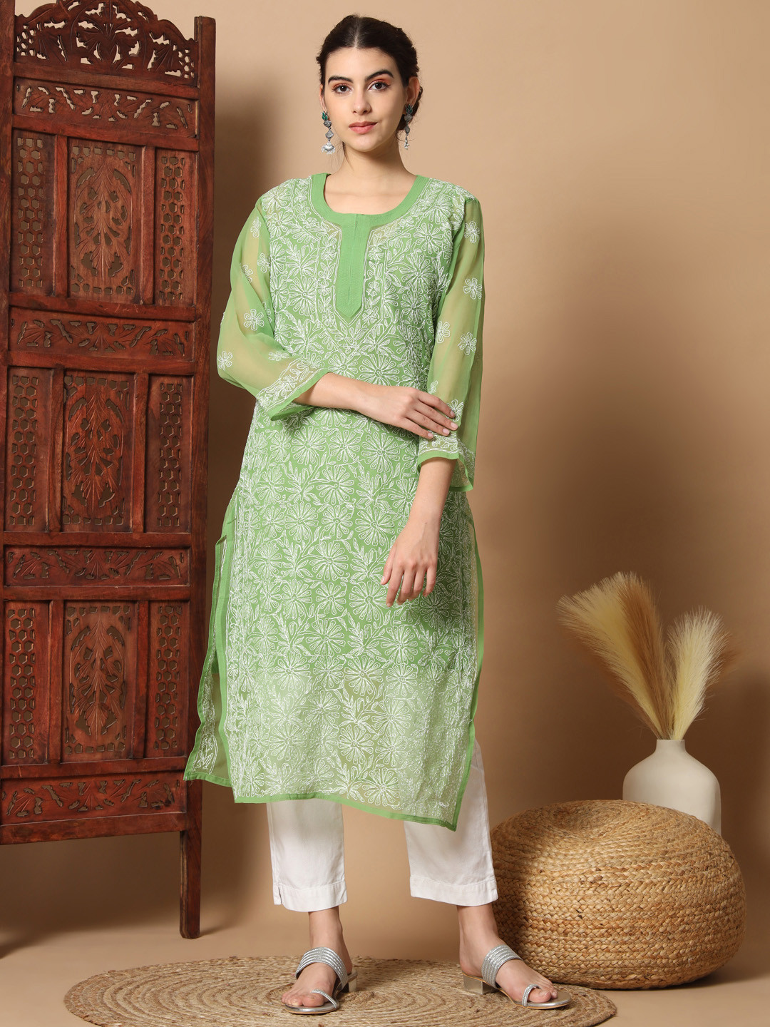 

Ethnava Ethnic Motifs Embroidered Thread Work Georgette Kurta, Green