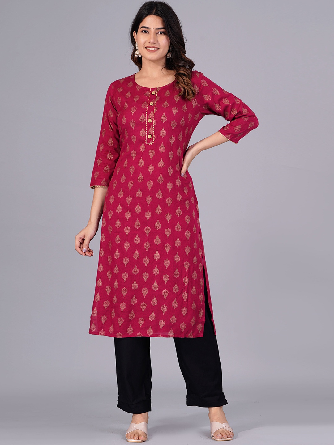

DORIYA Ethnic Motifs Printed Gotta Patti Regular Kurta with Trousers, Pink