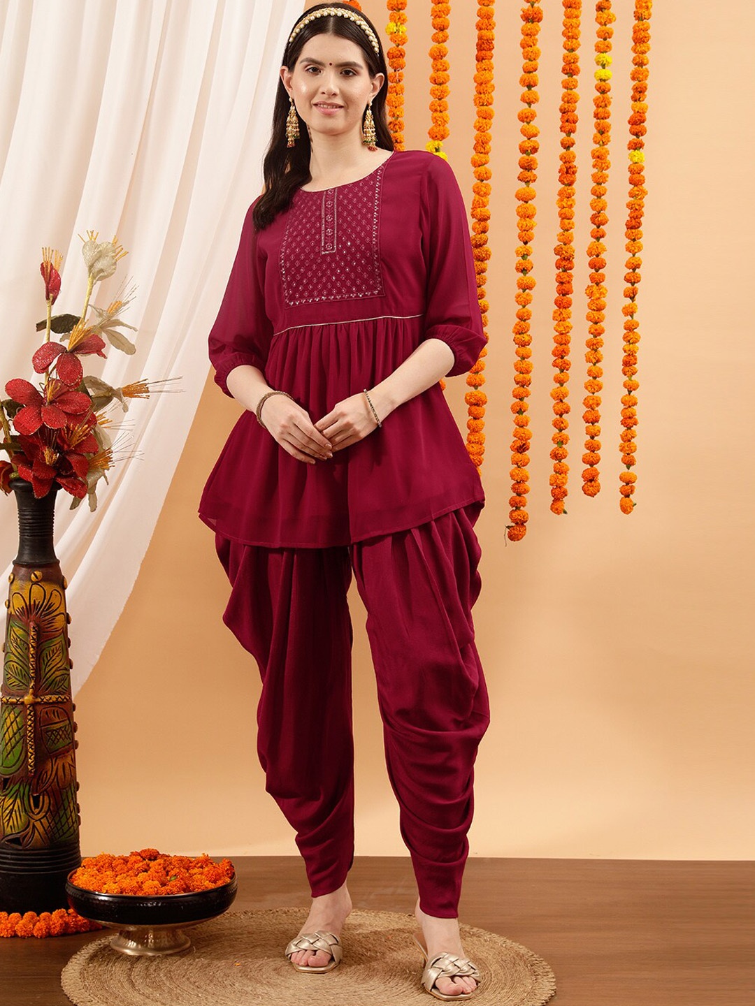 

indo street Floral Yoke Design Thread Work Sequinned Kurti & Dhoti Pants, Fuchsia