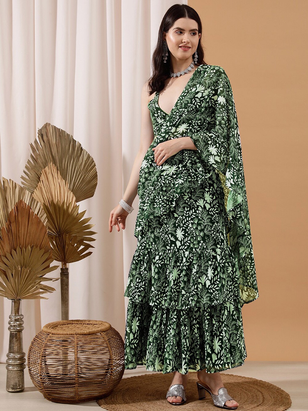 

indo street Floral Printed Ready to Wear Saree, Green