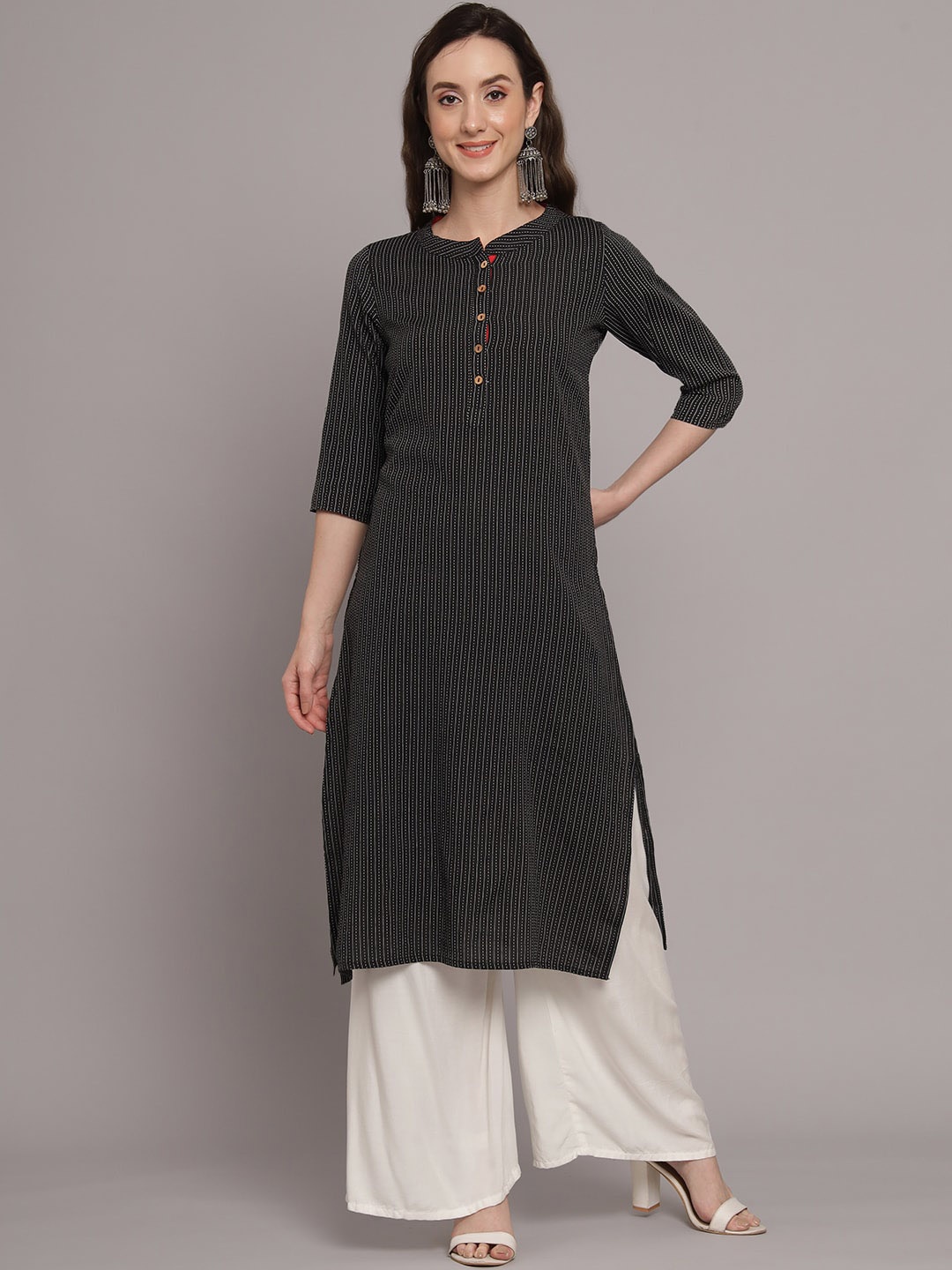

Sangria Striped Cotton Straight Kurta, Black