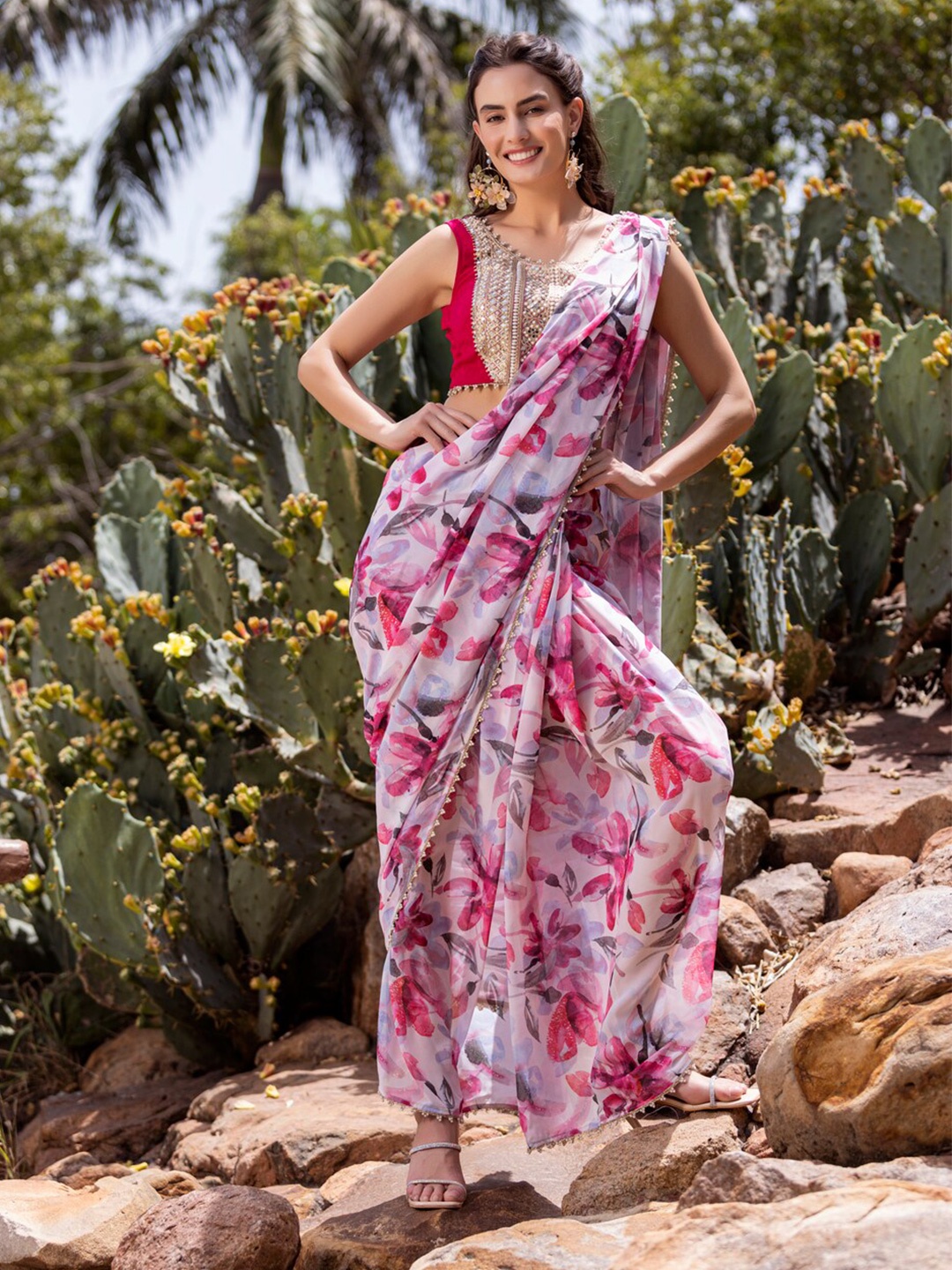 

MABISH LUXE Floral Printed Embellised Gotta Patti Saree, Pink