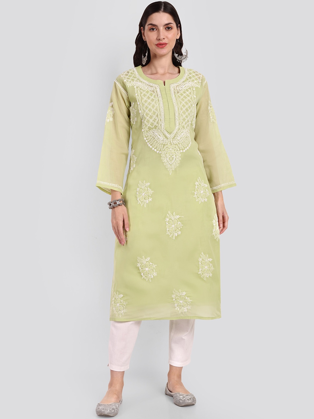 

Seva Chikan Floral Motifs Embroidered Chikankari Straight Kurta, Green