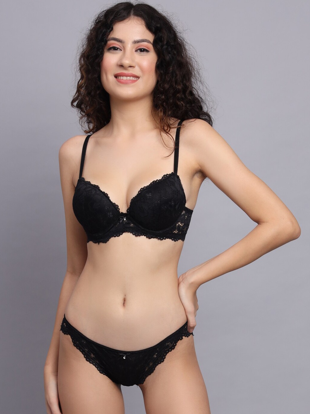 

FiveFlag Heavily Padded Underwired Lingerie Set Elisa_0118_BK_30_E1, Black