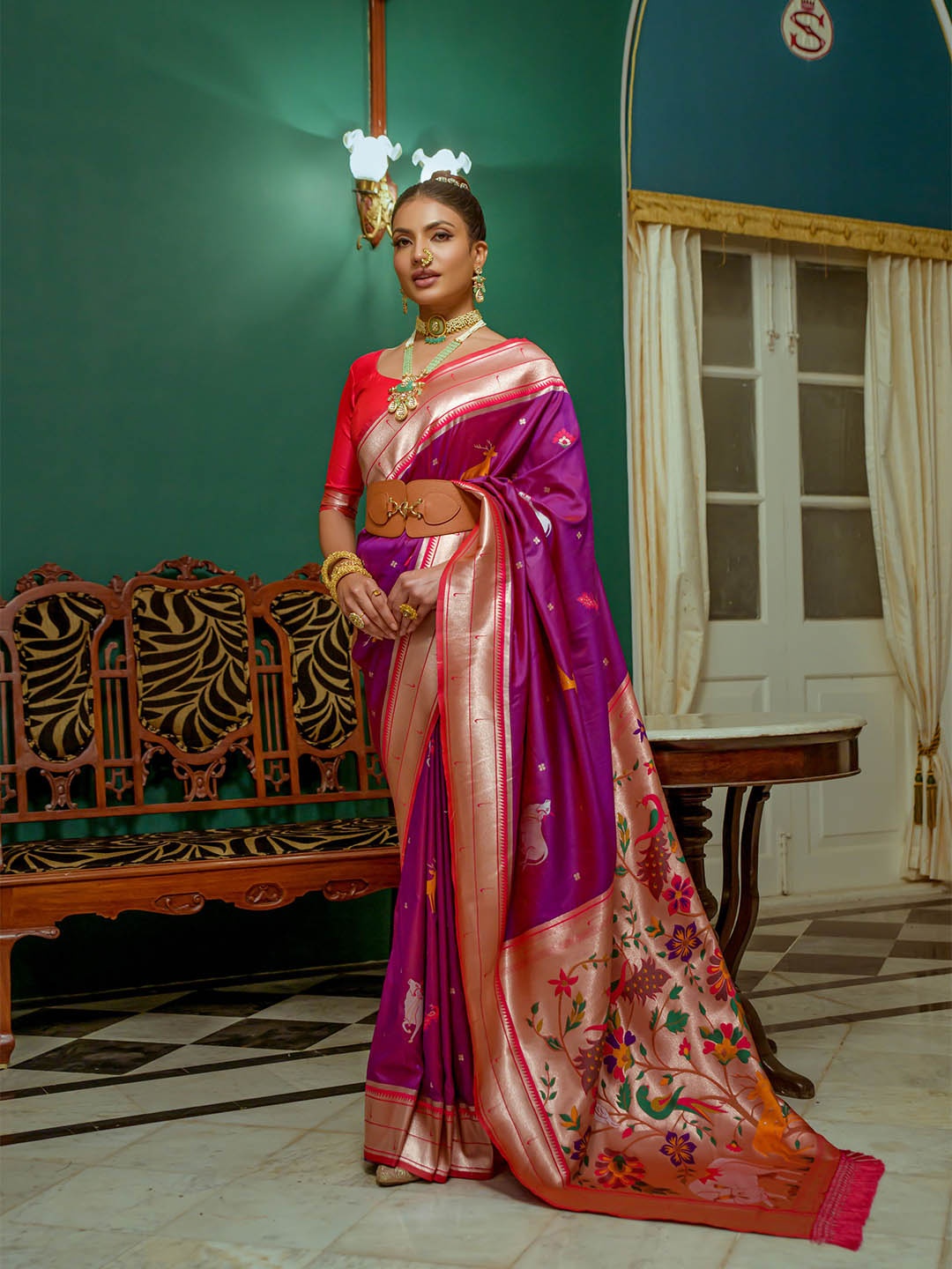 

VISHNU WEAVES Ethnic Motifs Woven Design Zari Pure Silk Paithani Saree, Magenta