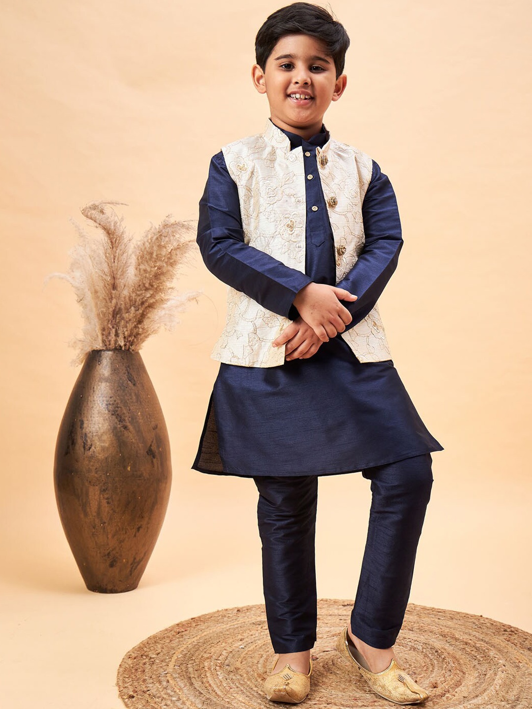 

VASTRAMAY Boys Mandarin Collar Kurta With Pyjamas & Nehru Jacket, Navy blue