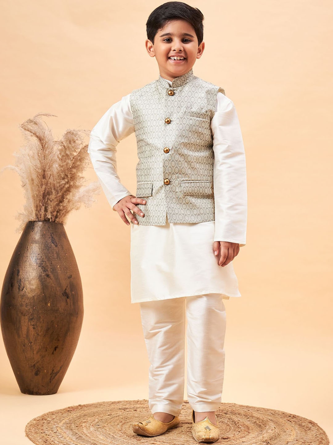 

VASTRAMAY Boys Kurta & Pyjamas With Nehru Jacket, Off white