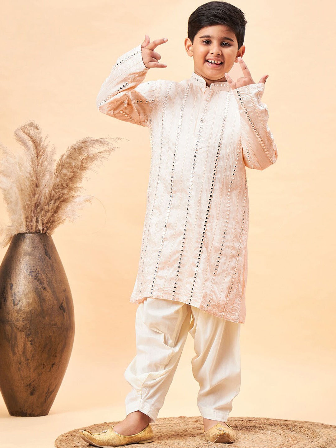 

VASTRAMAY Boys Embroidered Regular Mirror Work Kurta With Patiala, Cream