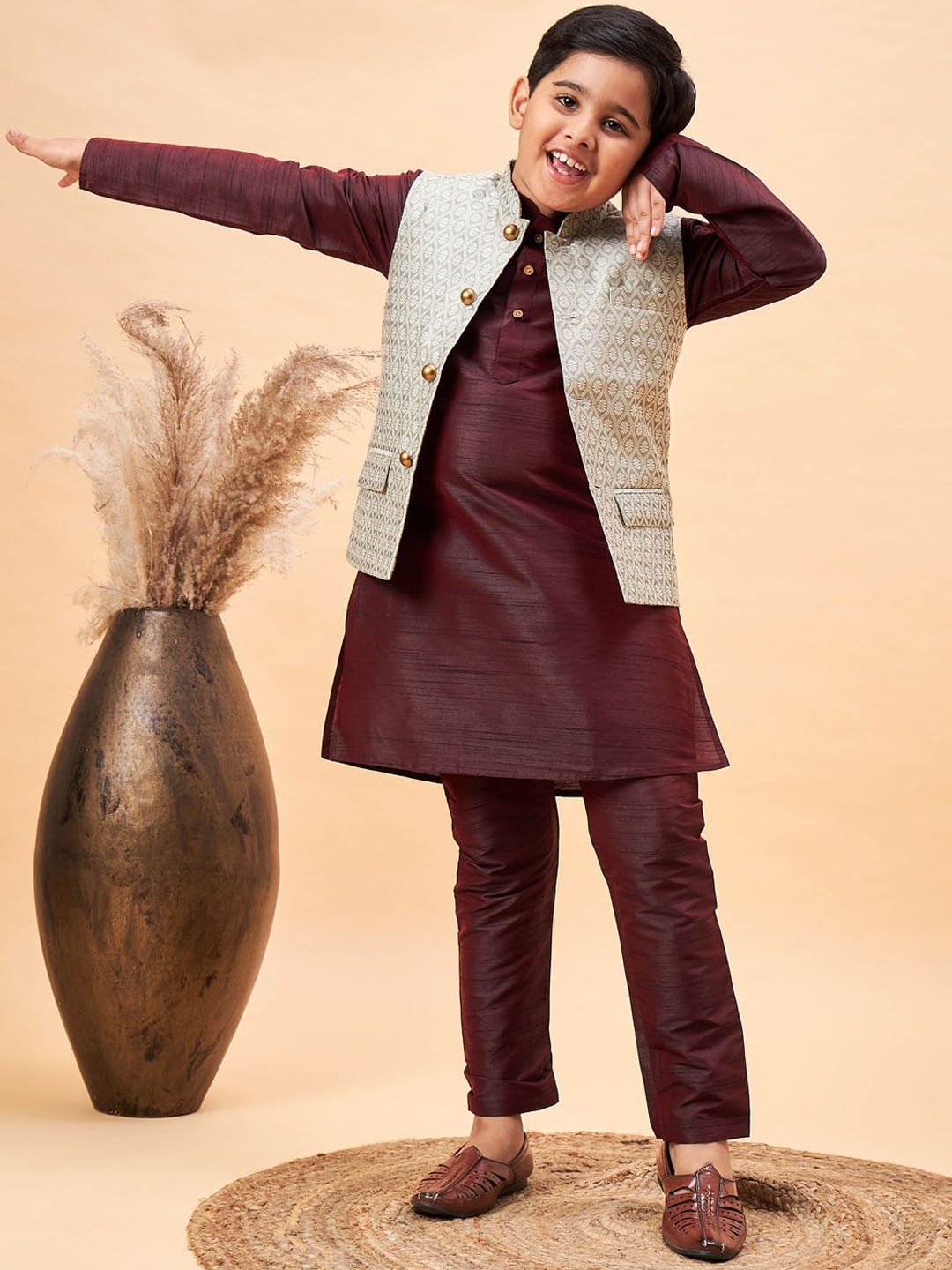 

VASTRAMAY Boys Mandarin Collar Kurta With Pyjamas & Nehru Jacket, Burgundy