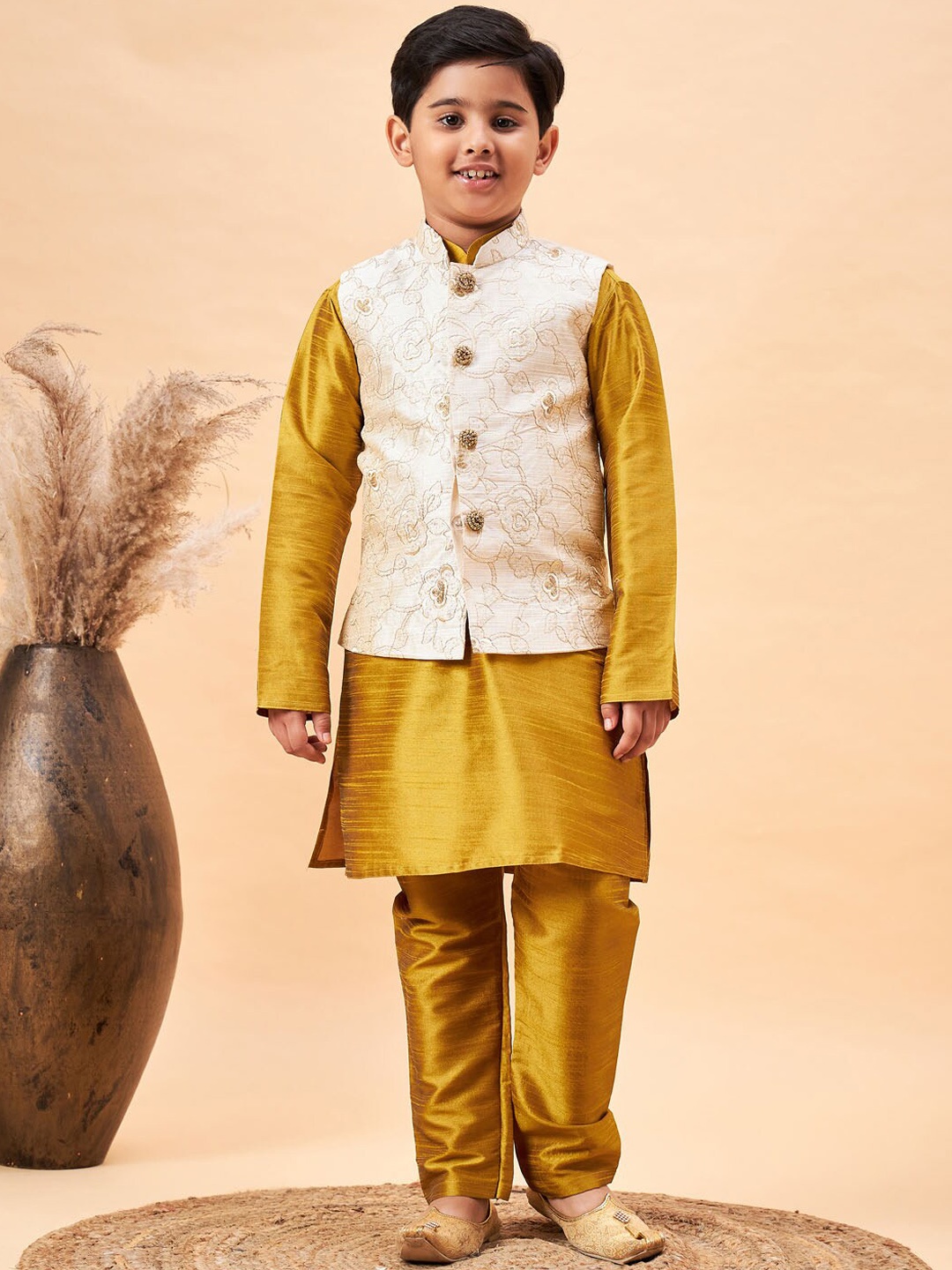 

VASTRAMAY Boys Mandarin Collar Straight Kurta With Pyjamas With Nehru Jacket, Mustard