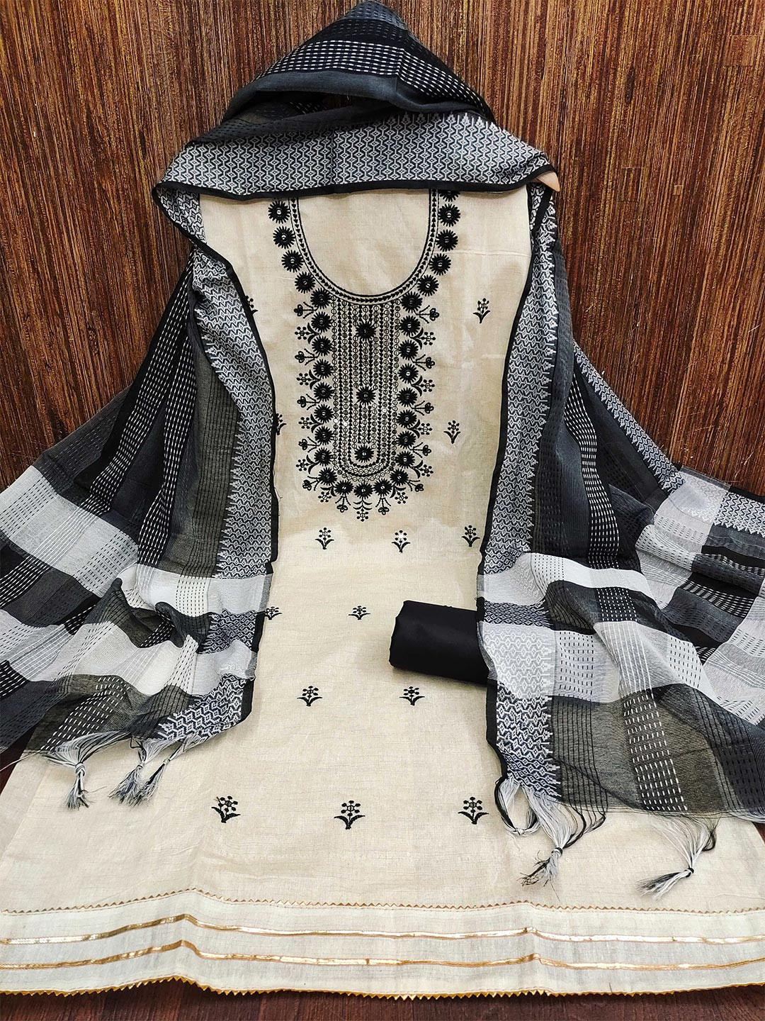 

KALINI Ethnic Motifs Embroidered Zari Unstitched Dress Material, Cream