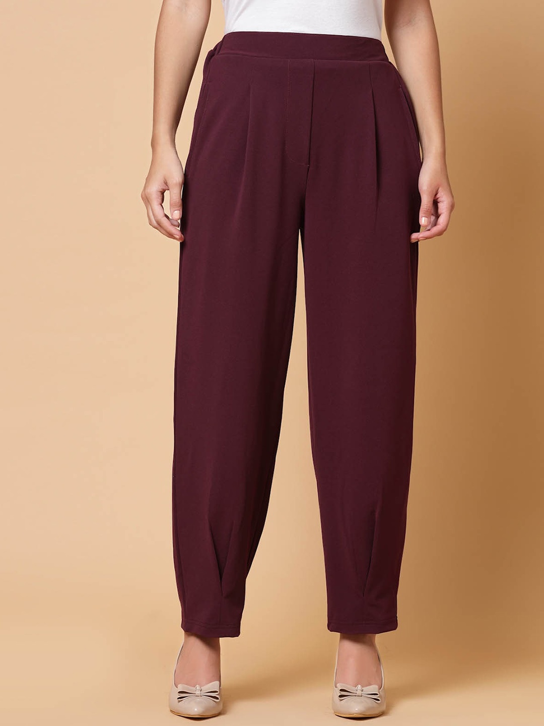 

plusS WORX Women Maroon Solid Pleated Trousers