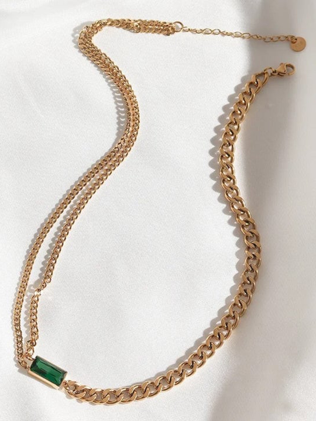 

VAGHBHATT Gold-Plated Cubic Zirconia Studded Necklace