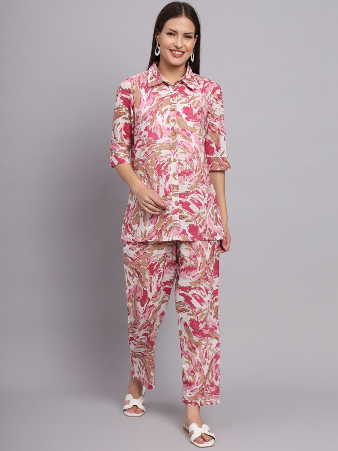 

DECKEDUP Abstract Printed Shirt With Trouser, White