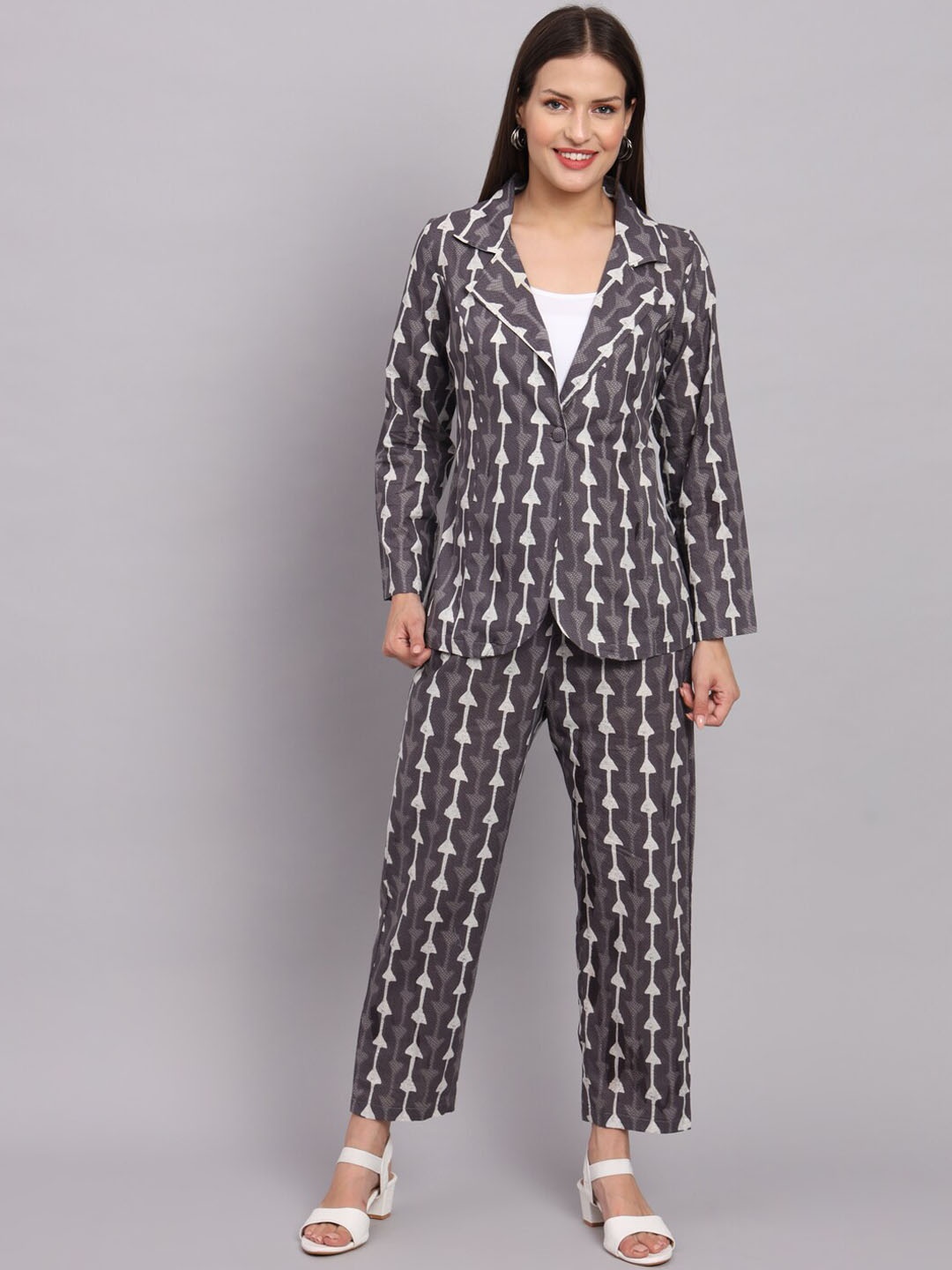 

DECKEDUP Printed Coat With Trousers Co-Ords, Grey