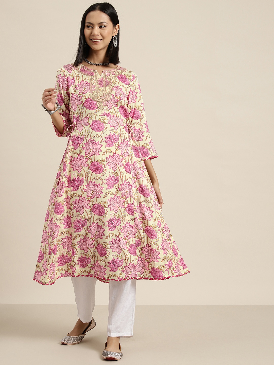 

HERE&NOW Ethnic Motifs Printed Thread Work Kurta, Pink