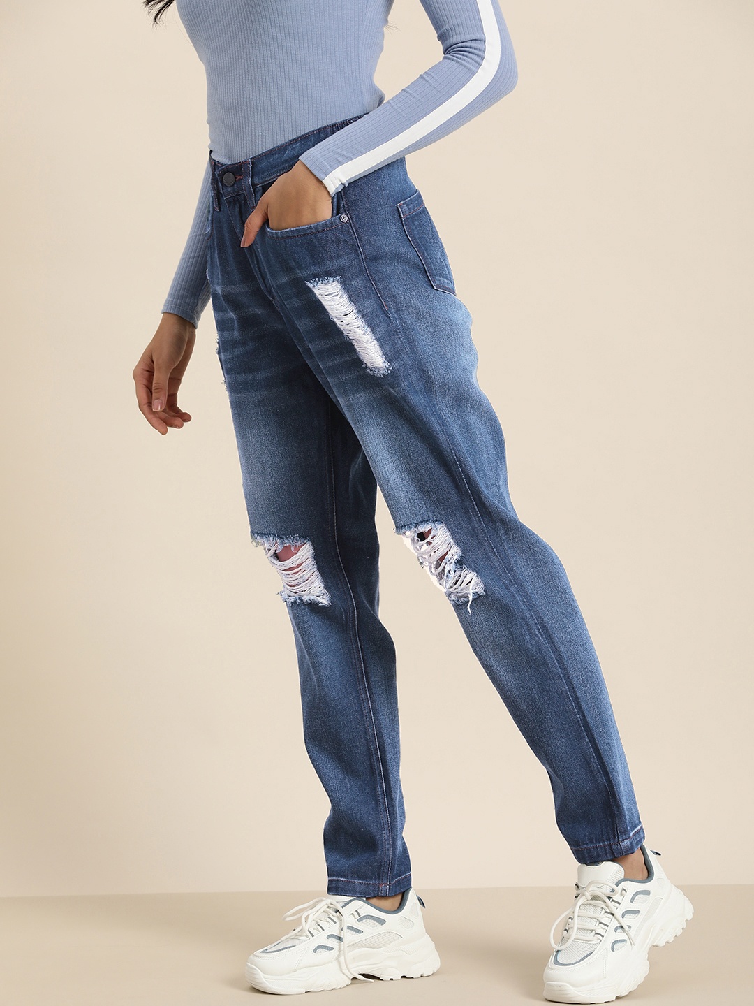 

HERE&NOW Women Relaxed Fit High-Rise Highly Distressed Pure Cotton Light Fade Jeans, Navy blue