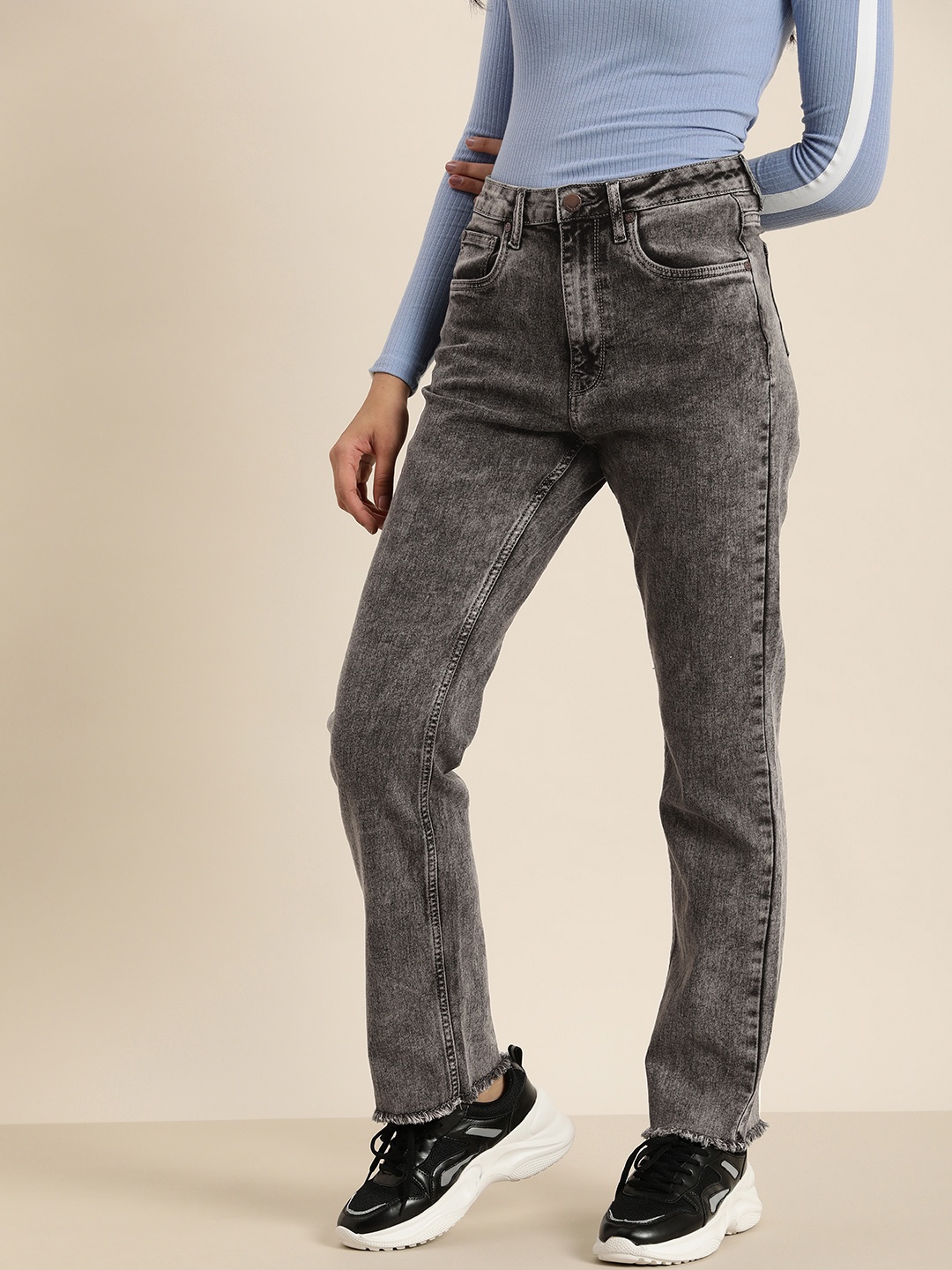 

HERE&NOW Women Mid-Rise Straight Fit Heavy Fade Stretchable Jeans, Grey