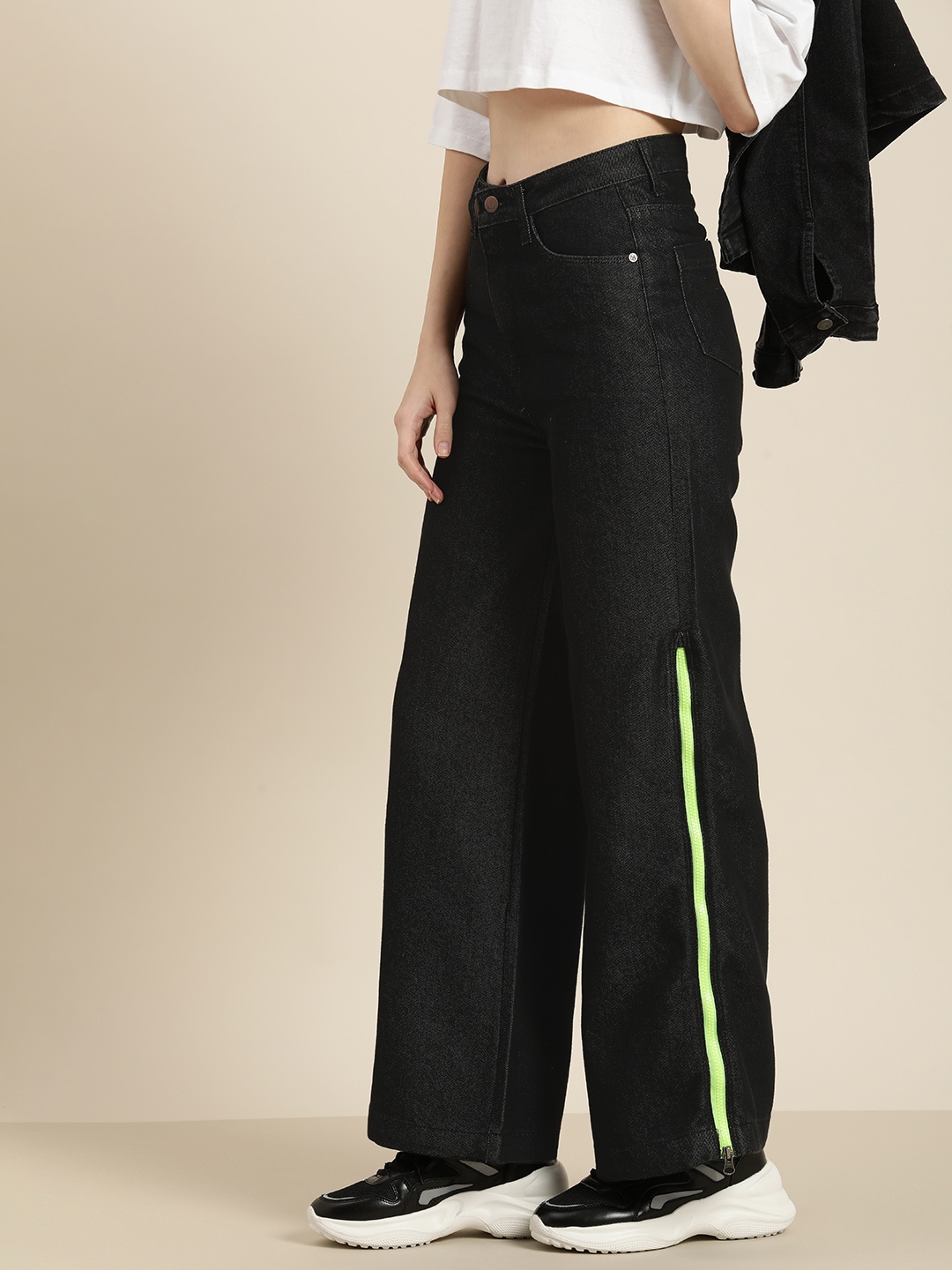 

HERE&NOW Women Wide Leg High-Rise Zip Detail Stretchable Jeans, Black