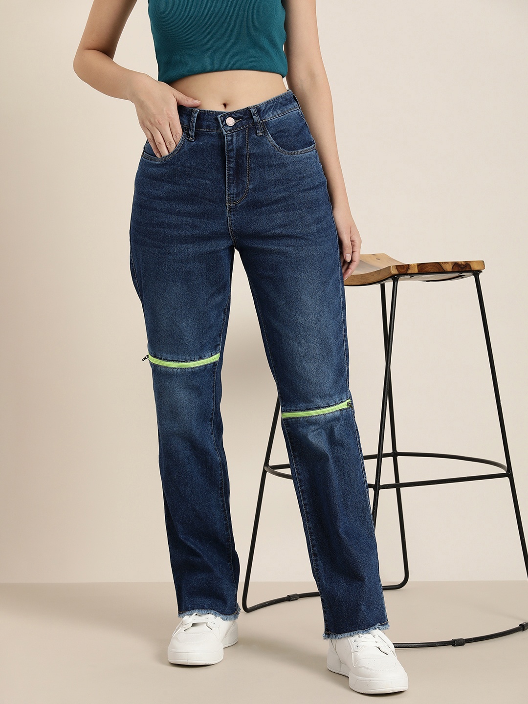 

HERE&NOW Women Straight Fit High-Rise Light Fade Stretchable Jeans, Blue