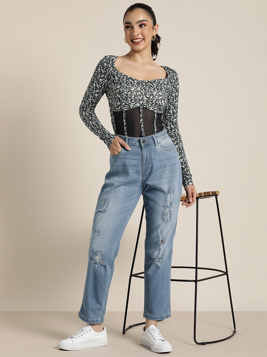 

HERE&NOW Women Mom Fit High-Rise Highly Distressed Light Fade Stretchable Jeans, Blue