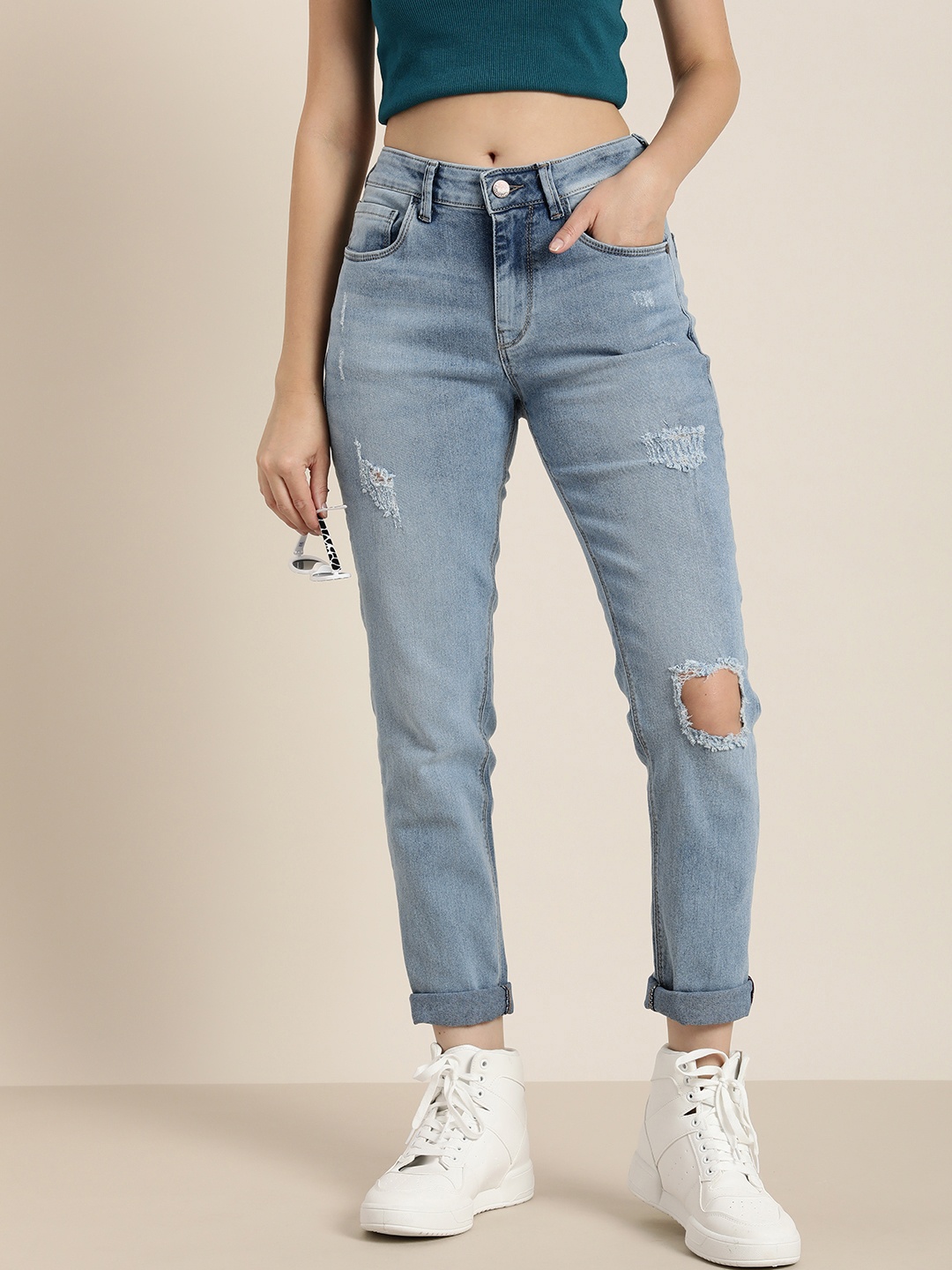 

HERE&NOW Women Slim Fit Mildly Distressed Heavy Fade Stretchable Jeans, Blue