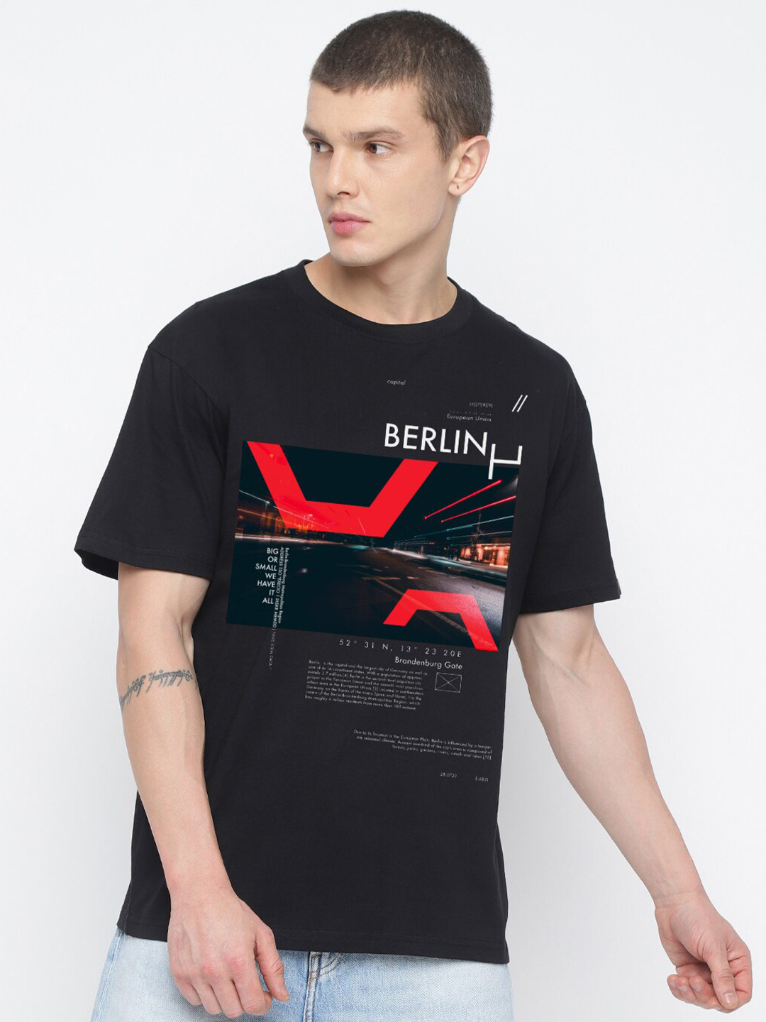 

THREADCURRY Graphic Printed Cotton T-Shirt, Black