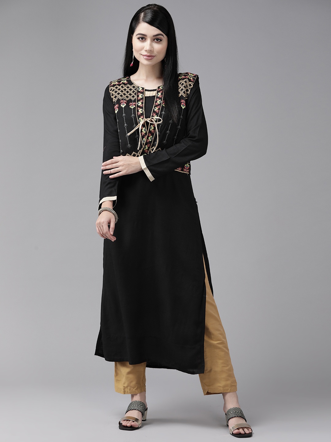 

Aarika Kurta with Jacket, Black