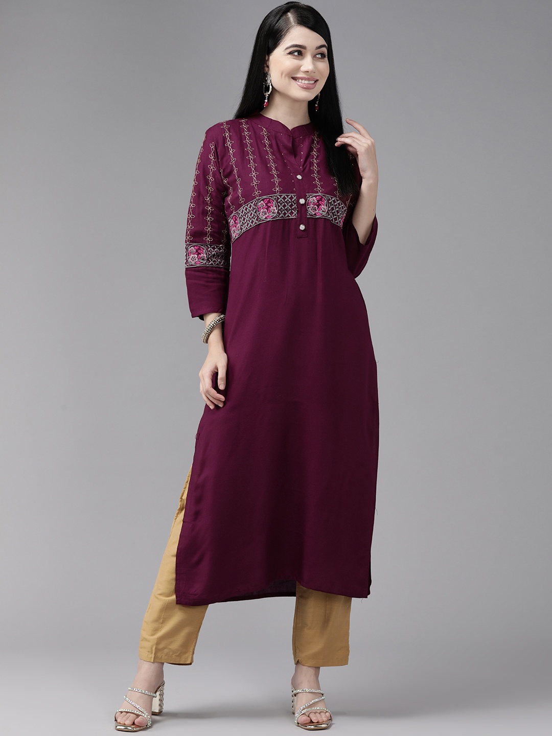 

Aarika Floral Embroidered Beads & Stones Kurta, Burgundy