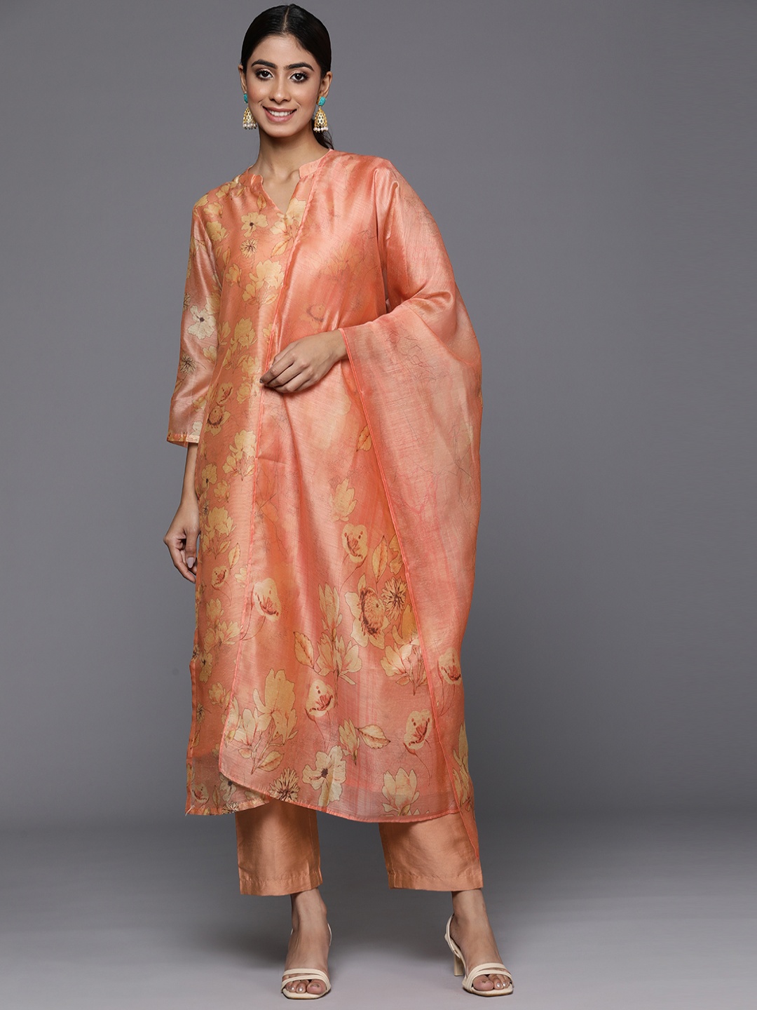 

Varanga Floral Printed Regular Chanderi Silk Kurta with Trousers & Dupatta, Peach