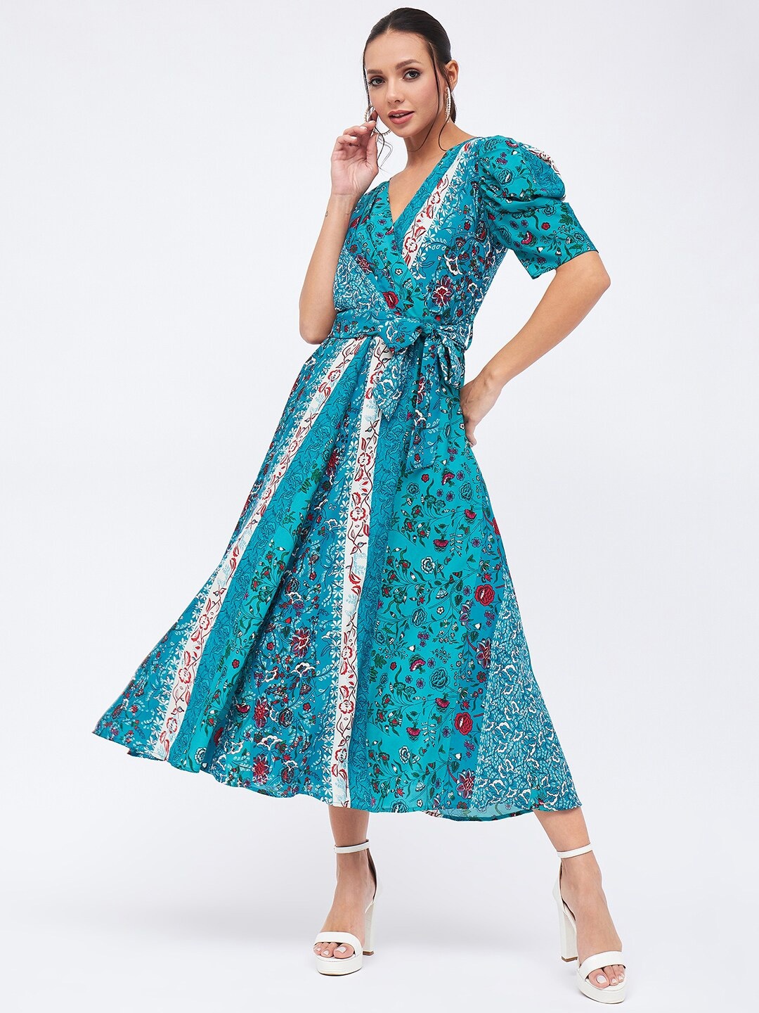 

Harpa Floral Printed V-Neck Puff Sleeves Fit and Flare Dress, Blue