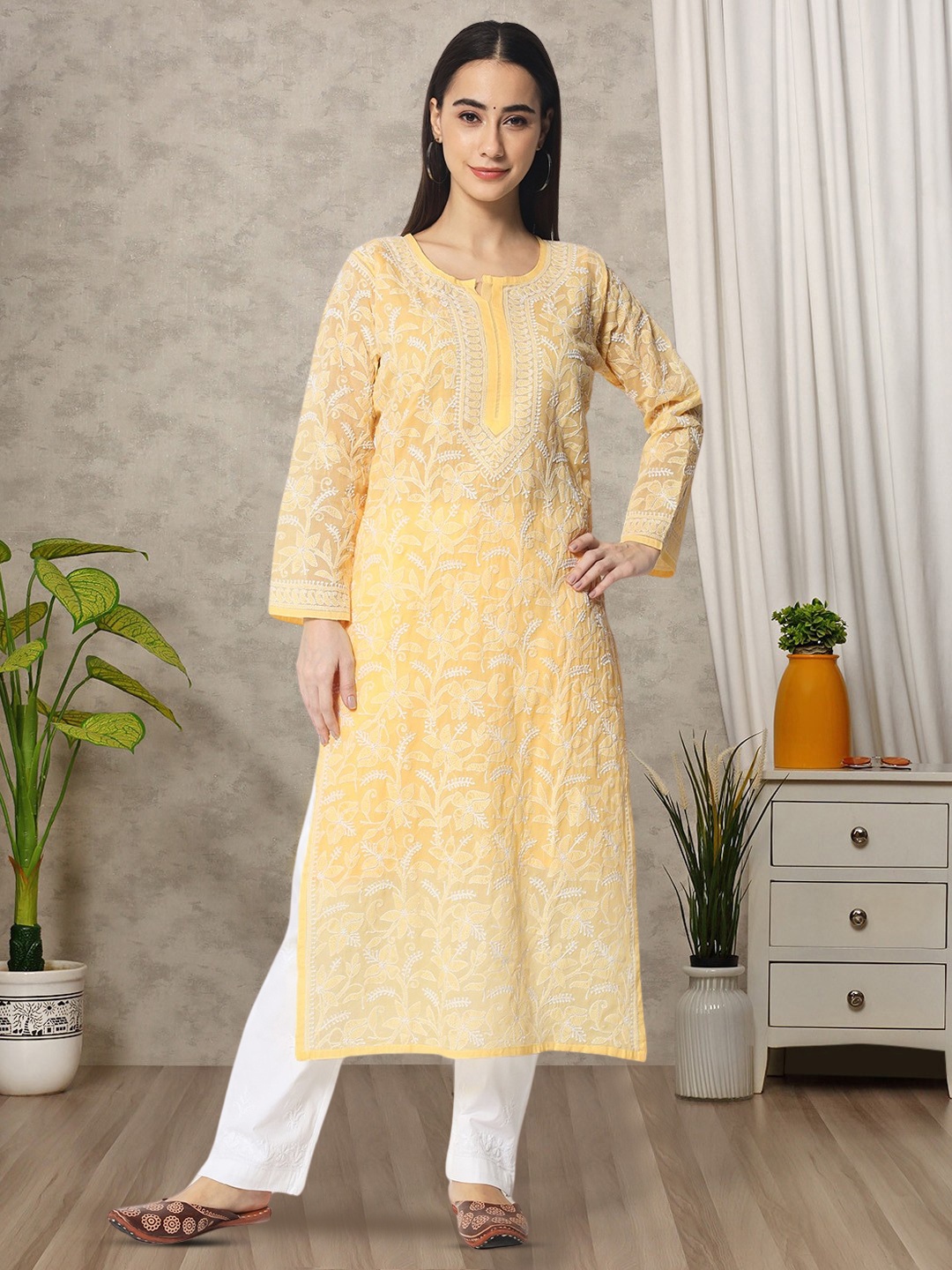 

PARAMOUNT CHIKAN Women Embroidered Lucknowi Chikankari Cotton Kurta, Mustard