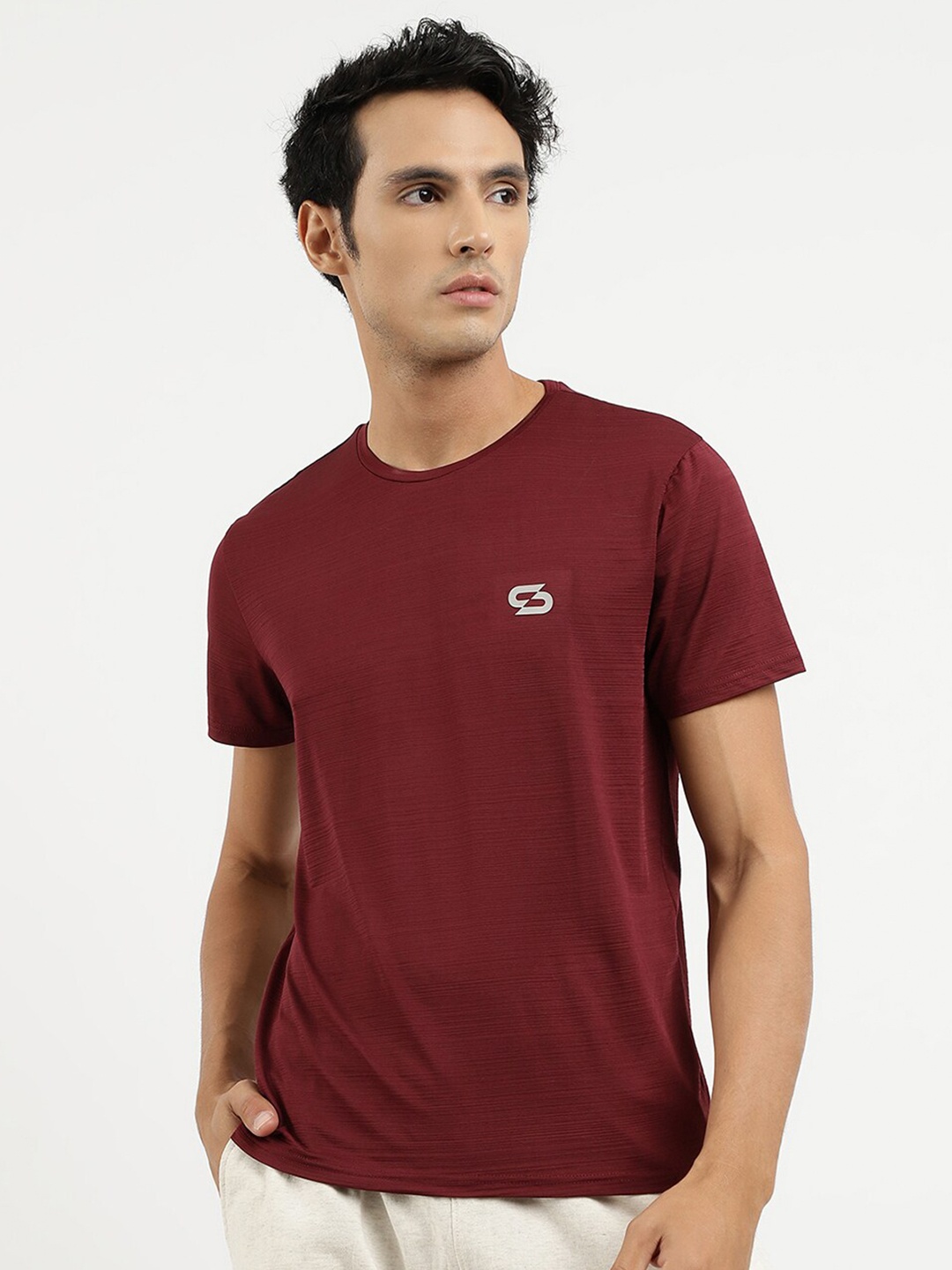 

Spolei Round Neck Training or Gym T-shirt, Maroon