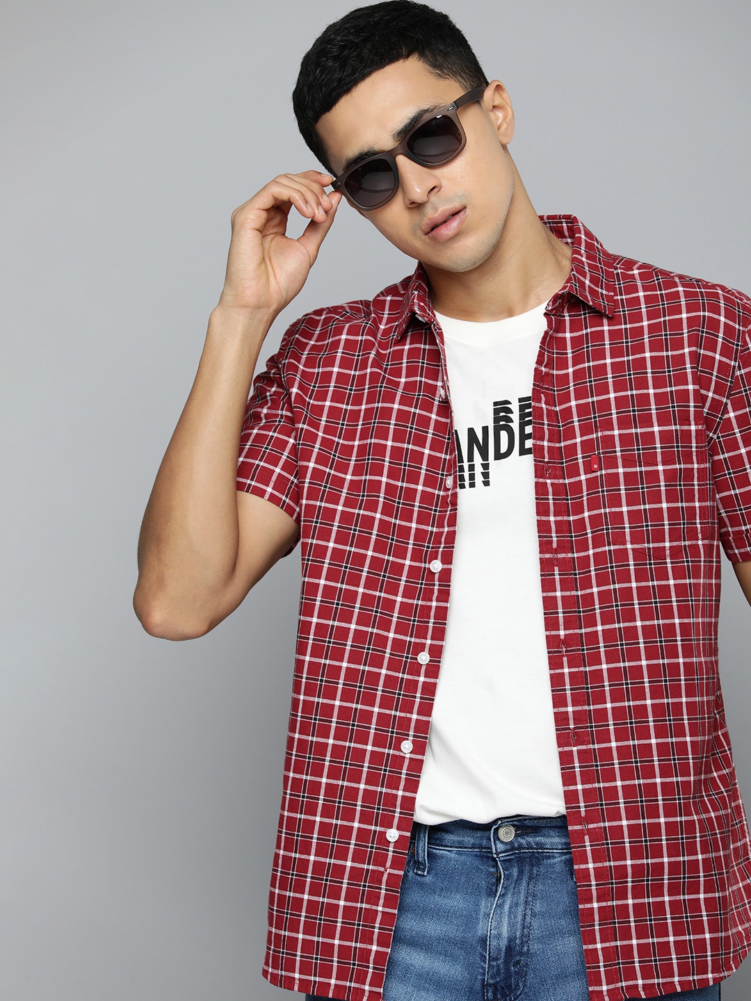 

Levis Pure Cotton Checked Casual Shirt, Red