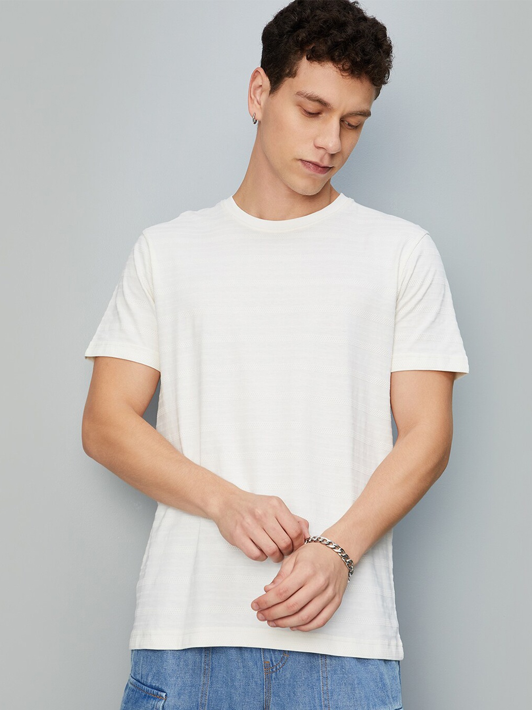 

max Self Design Round Neck Pure Cotton T-shirt, Off white