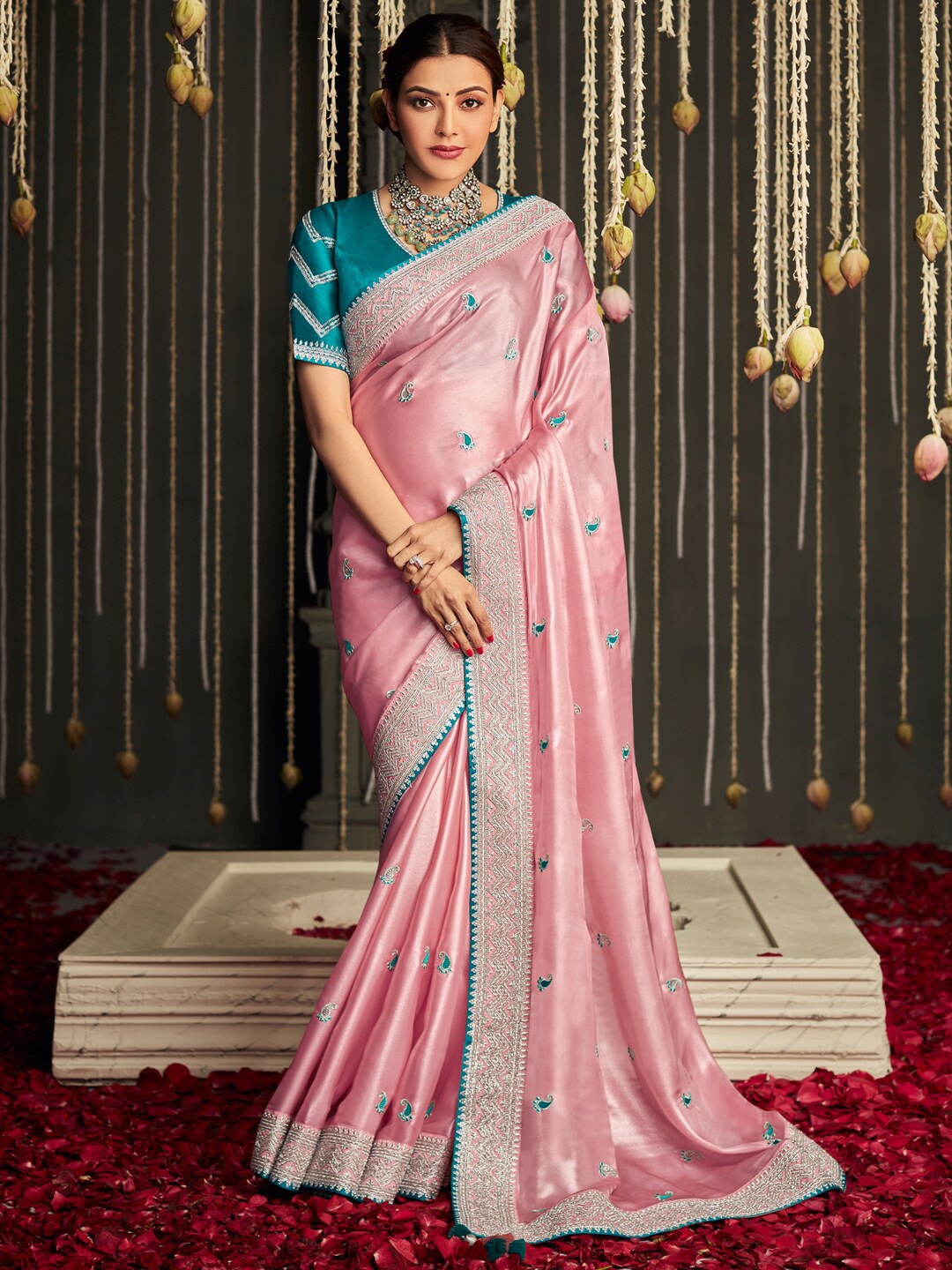 

Mitera Pink & Gold-Toned Ethnic Motifs Embroidered Satin Saree